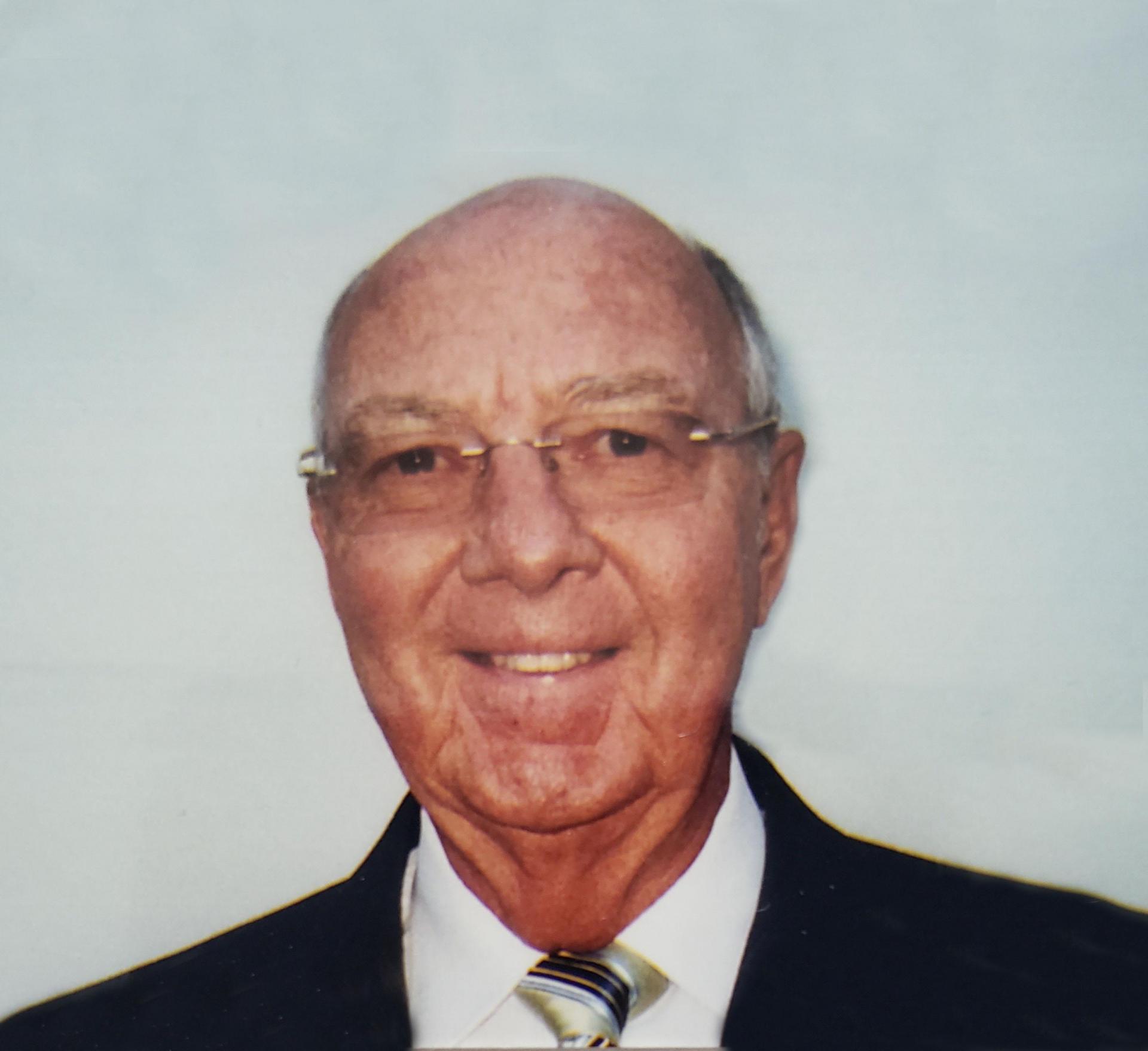 Dr. John  Michkovits